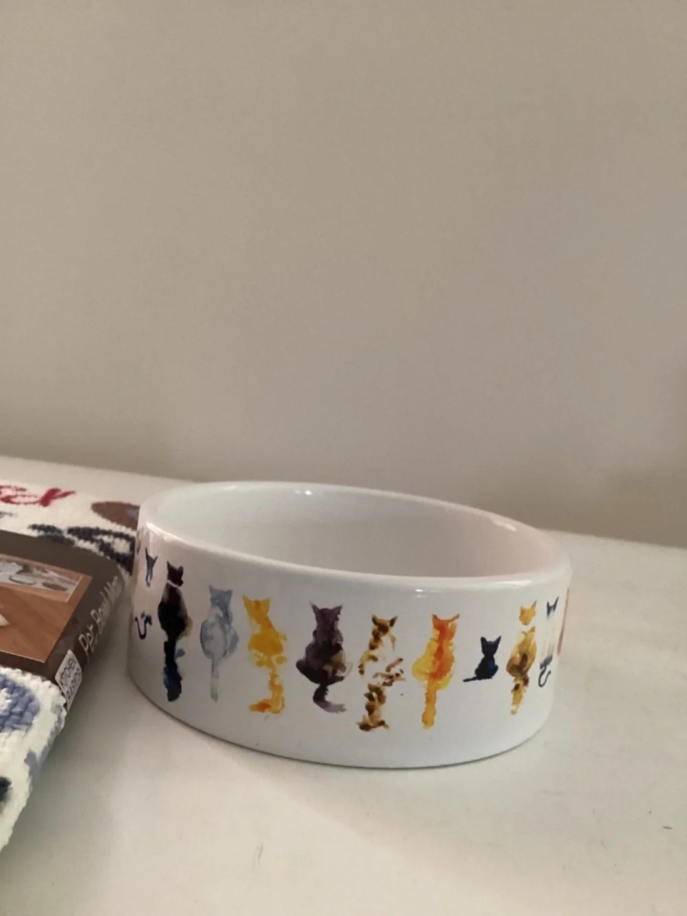 Kitty “meow” food dish and quick dry mat